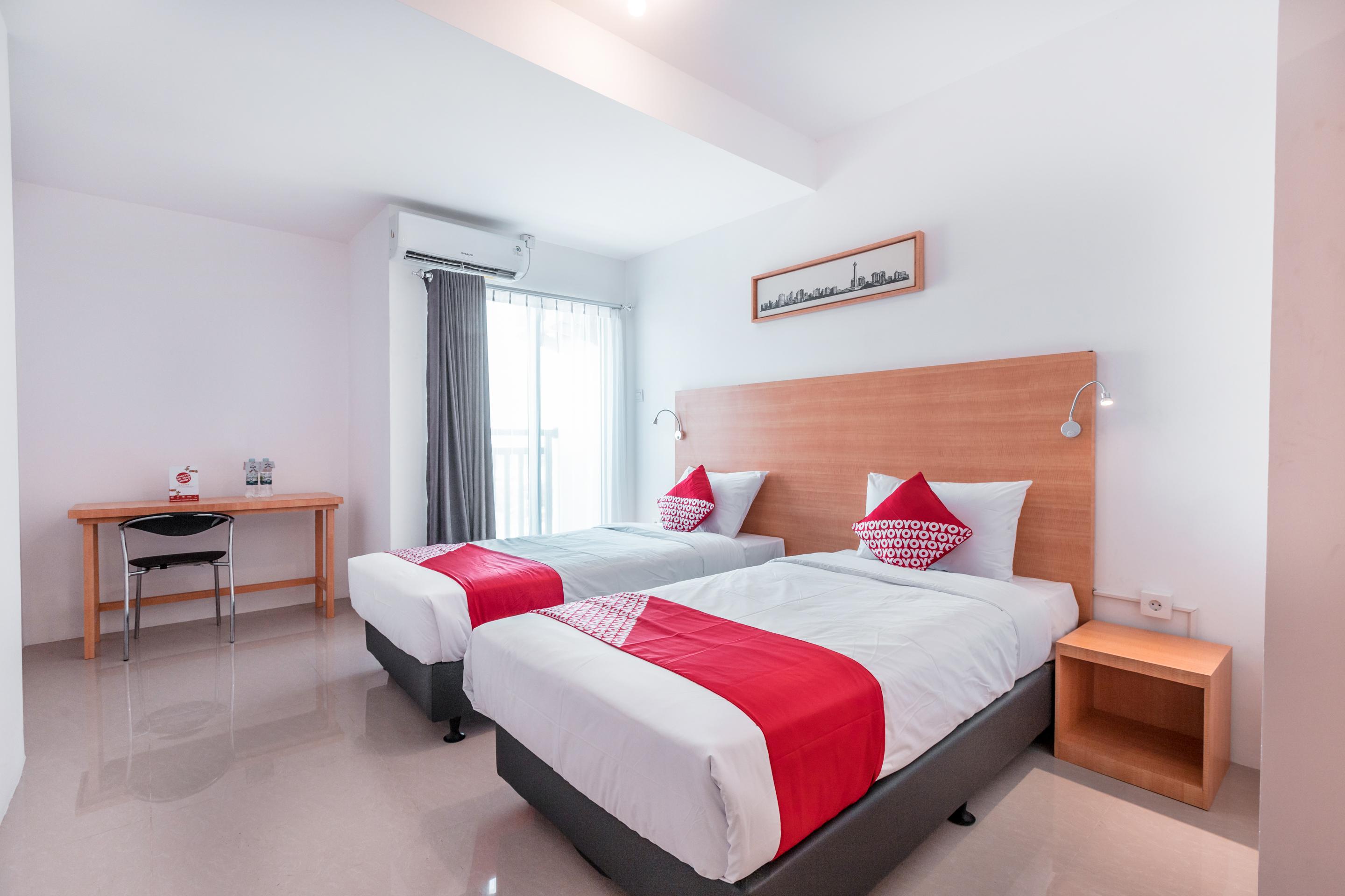 Oyo Flagship 766 Prima Orchard Hotell Bekasi Exteriör bild