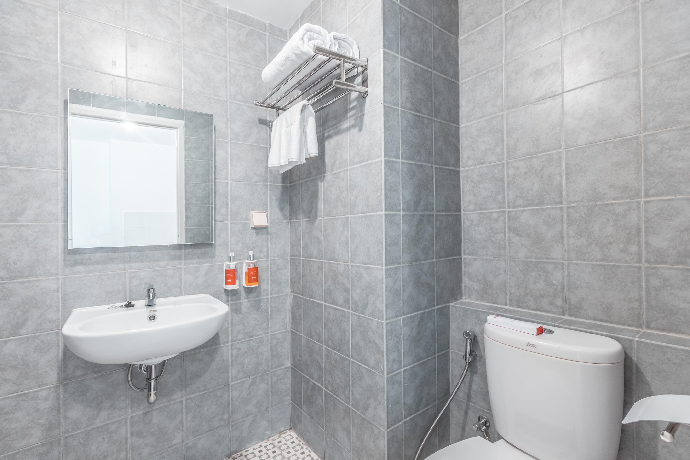 Oyo Flagship 766 Prima Orchard Hotell Bekasi Exteriör bild