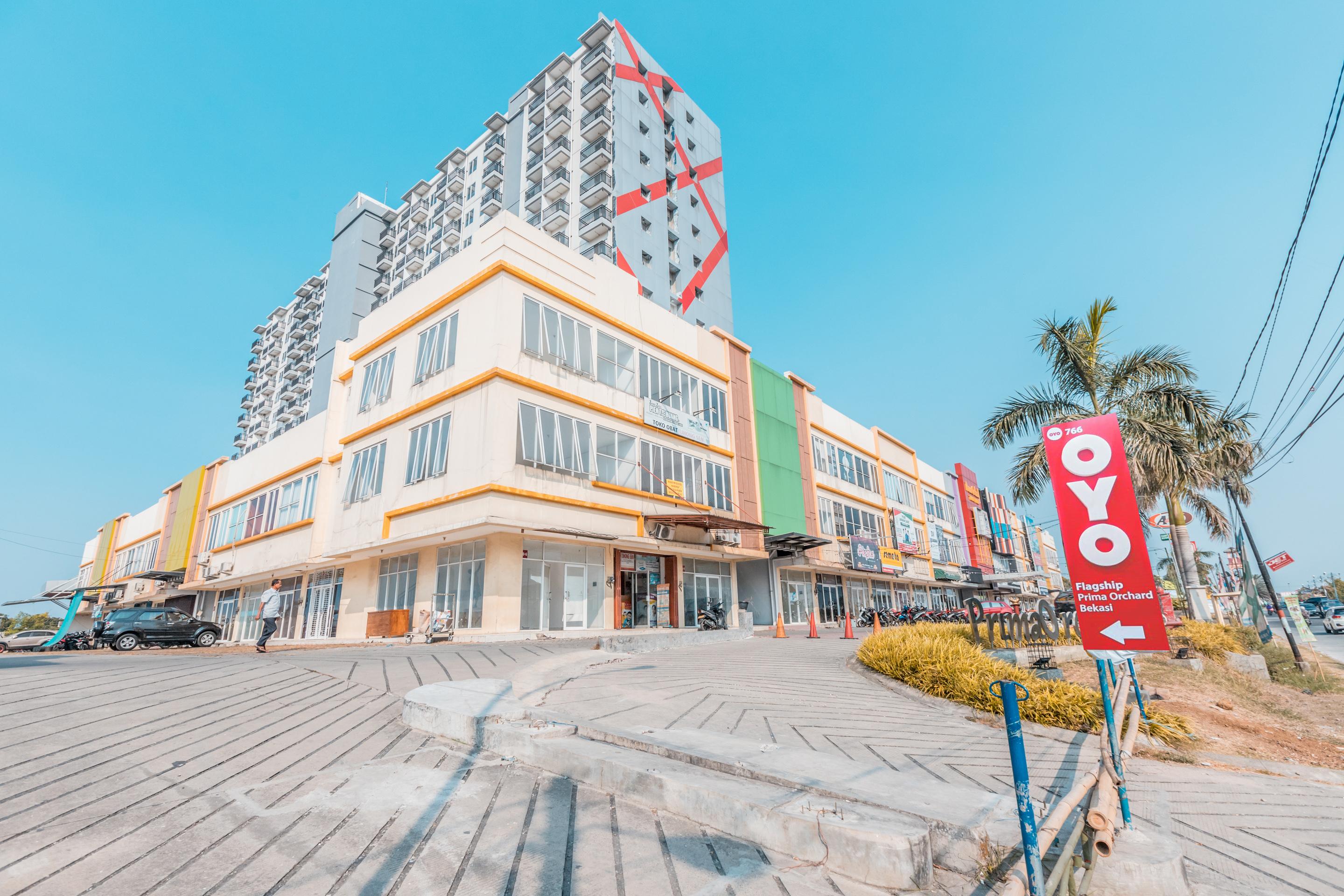 Oyo Flagship 766 Prima Orchard Hotell Bekasi Exteriör bild