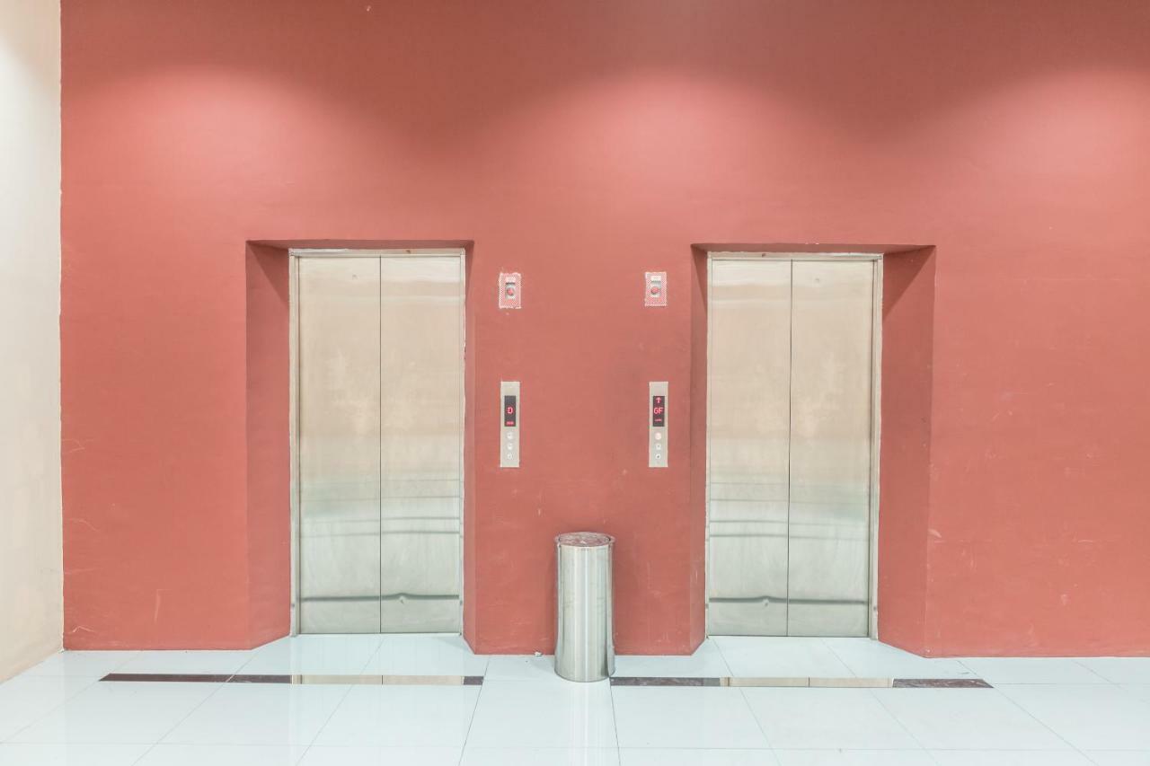 Oyo Flagship 766 Prima Orchard Hotell Bekasi Exteriör bild